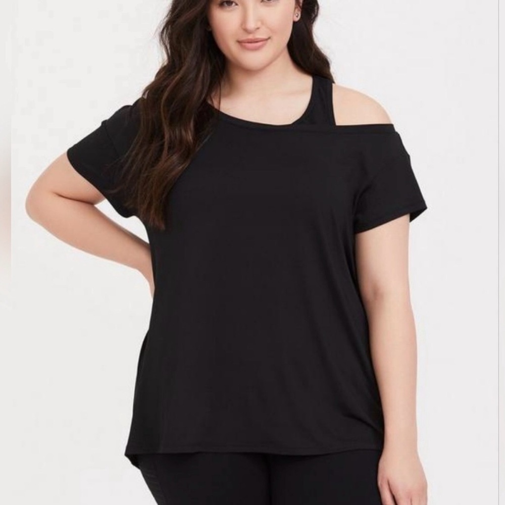 Torrid active off shoulder top size 3